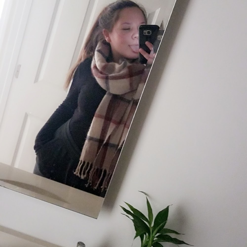 Meet your Posher, Brooke